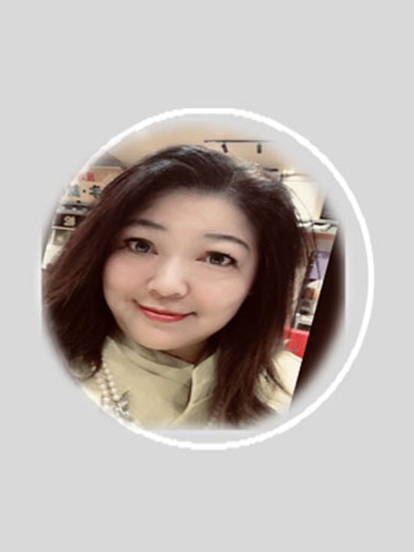 副总裁曾莹玥女士